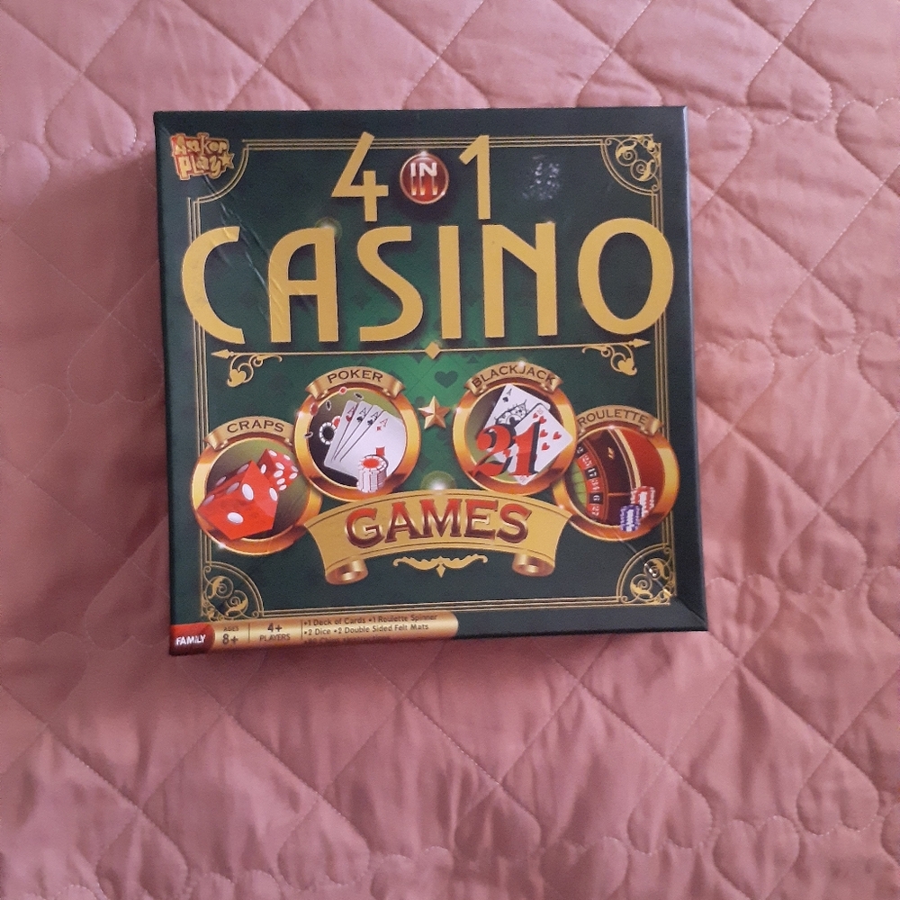*NWT* 4-IN-1 Casino Game